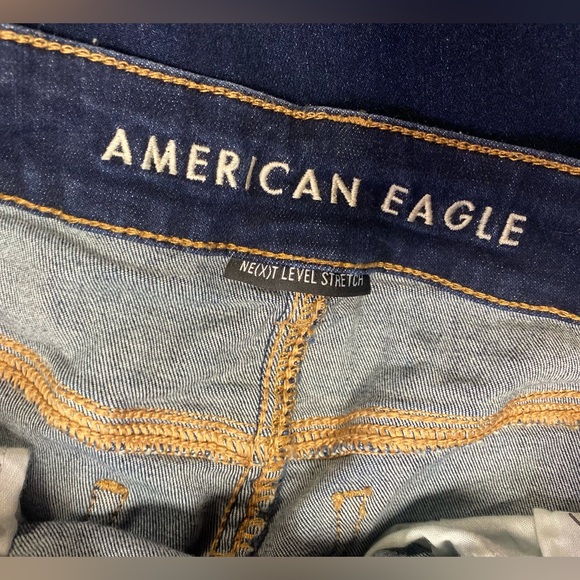 3/$25 American Eagle Dark Blue Skinny Jeans - Picture 3 of 4